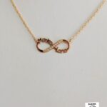 ZLATNA OGRLICA INFINITY S IMENOM
