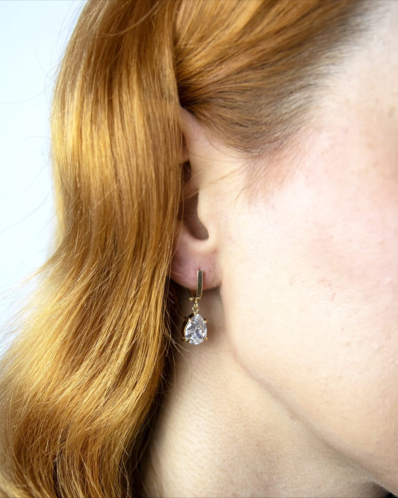 ZLATNE NAUŠNICE S CIRKONOM