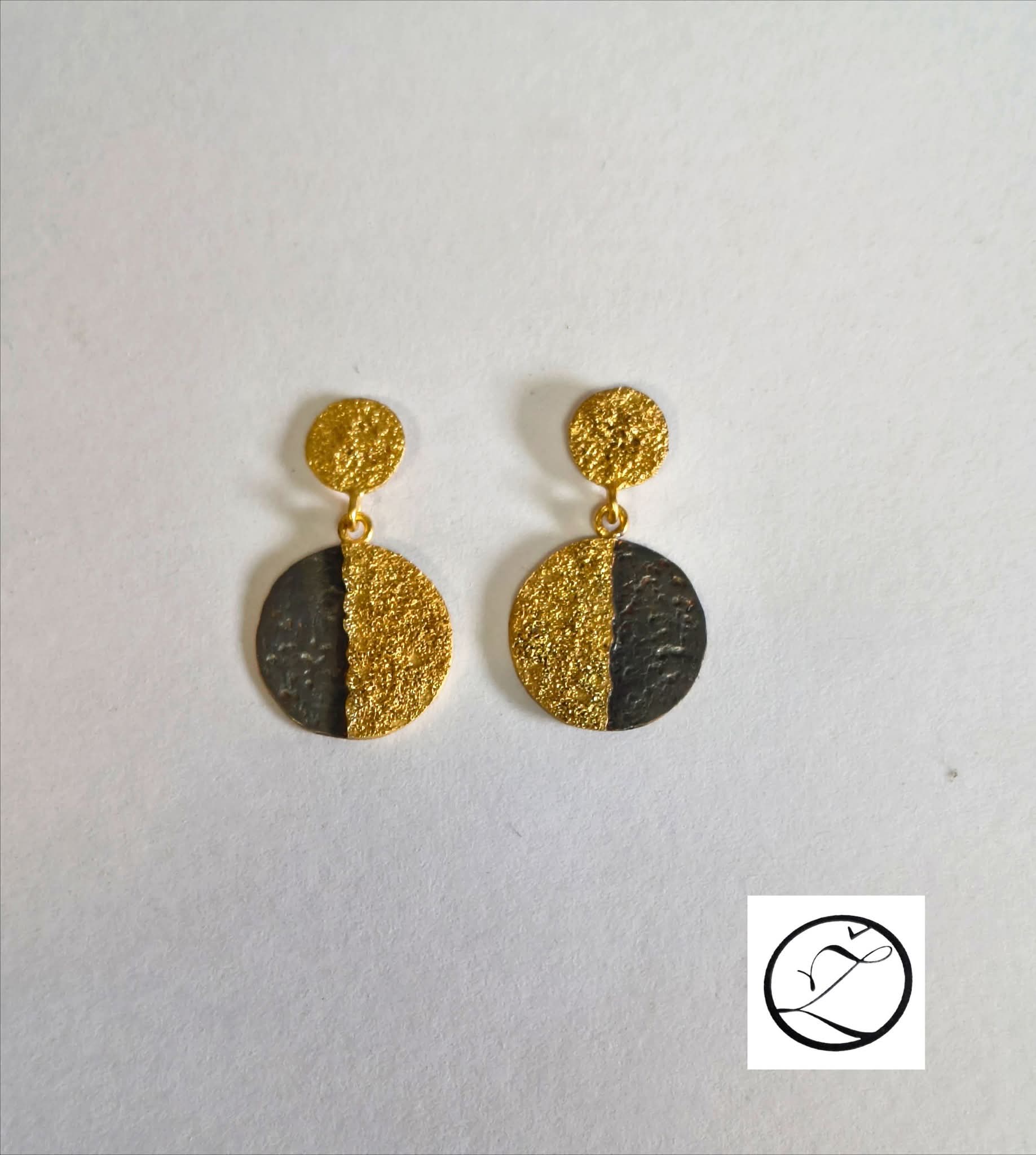 SREBRNE NAUŠNICE S POZLATOM